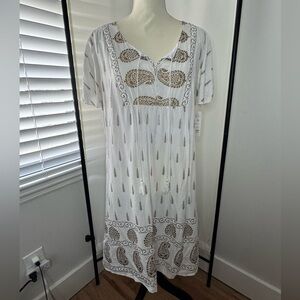 Christmas Holiday White and Gold Patterned Tunic Dress NWT